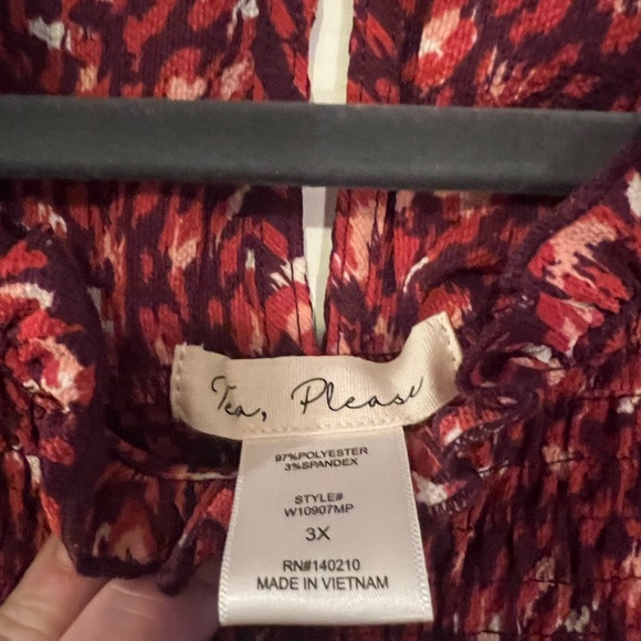 Women’s Tea please blouse - Picture 3 of 5